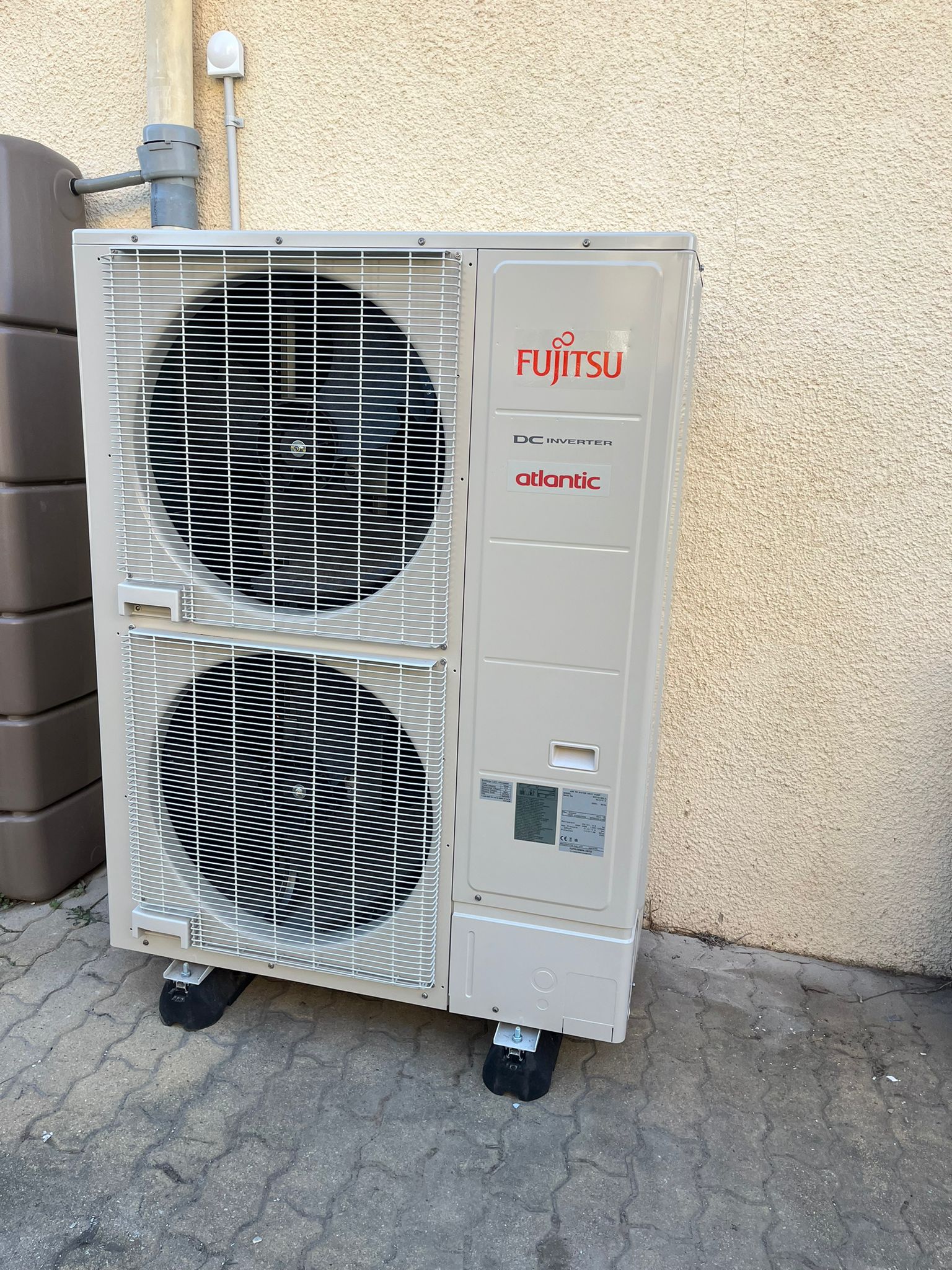 Installation de pac Atlantic-A_E-Gpe-Ext_ par le Groupe Verlaine à Bourgoin-Jallieu